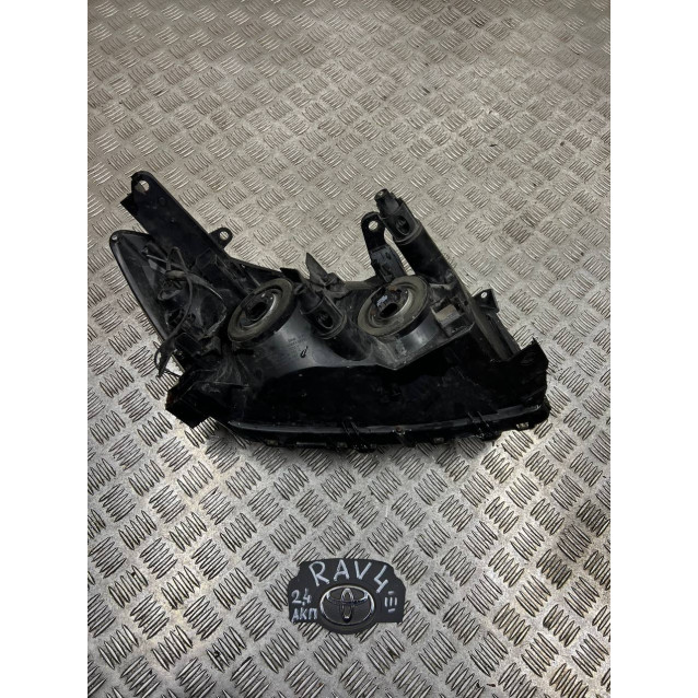 Фара левая Toyota Rav-4 III (2006-2012) 8117042330