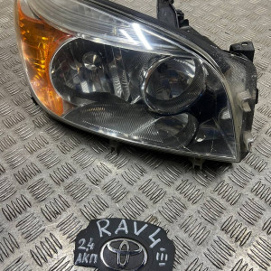 Фара правая Toyota Rav-4 III (2006-2012) 8113042331