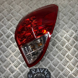 Фонарь правый Toyota Rav-4 III (2006-2012) 8155142100
