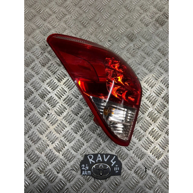 Фонарь левый Toyota Rav-4 III (2006-2012) 8156142100