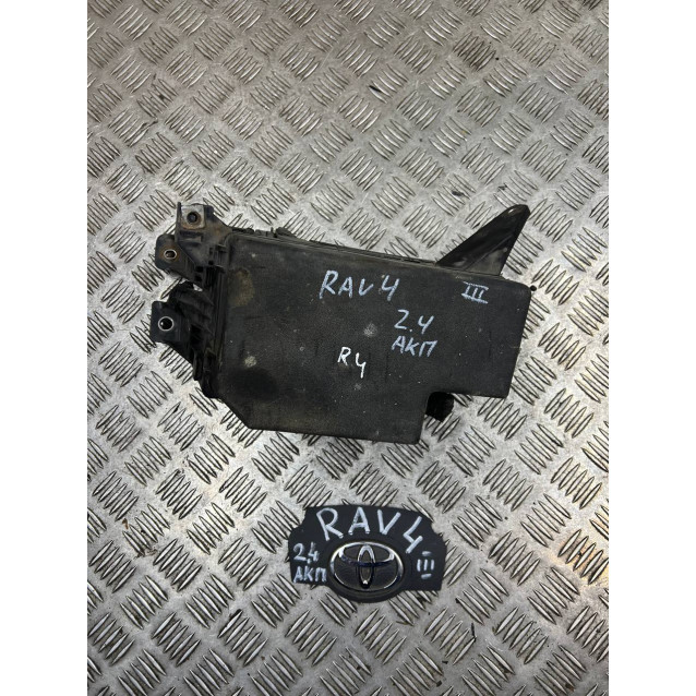 Блок предохранителей двигателя LH Toyota Rav-4 III (2006-2012) 2.4 АКПП 8274142010