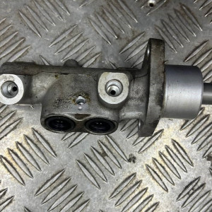 Цилиндр тормозной главный Toyota Rav-4 III (2006-2012) 2.4 АКПП 4720142340