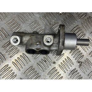 Цилиндр тормозной главный Toyota Rav-4 III (2006-2012) 2.4 АКПП 4720142340