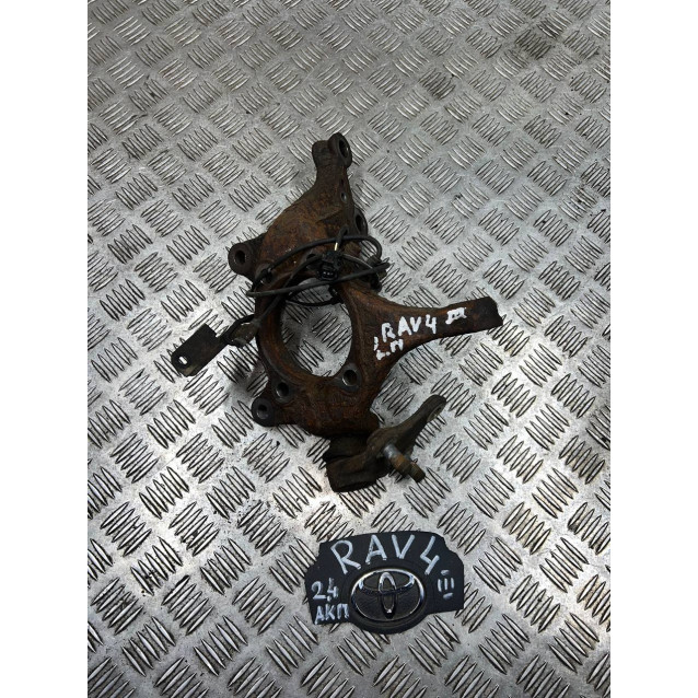 Кулак поворотный левый (цапфа) Toyota Rav-4 III (2006-2012) 4321242080 4321242081