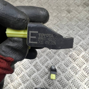 Датчик удара Toyota Rav-4 III (2006-2012) 8983142010