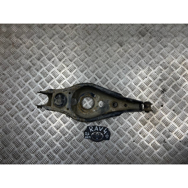 Рычаг задний поперечный правый под пружину Toyota Rav-4 III (2006-2012) 4873042050