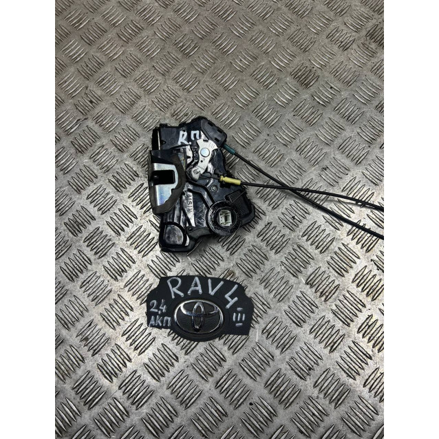 Замок двери передний правый Toyota Rav-4 III (2006-2012) 6903042230