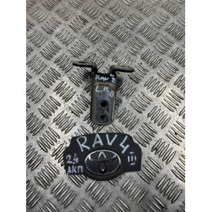 Петля двери передней левой верх Toyota Rav-4 III (2006-2012) 6872012151