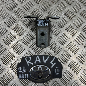 Петля двери задней правой низ Toyota Rav-4 III (2006-2012) 6877052031