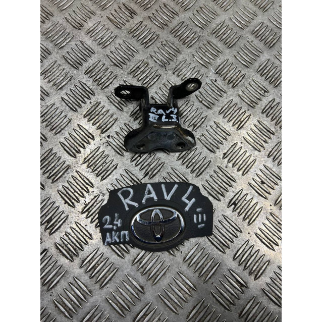 Петля двери задней левой верх Toyota Rav-4 III (2006-2012) 6876020121