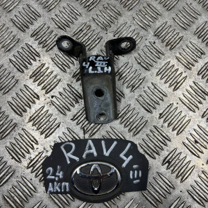 Петля двери задней левой низ Toyota Rav-4 III (2006-2012) 6878052031