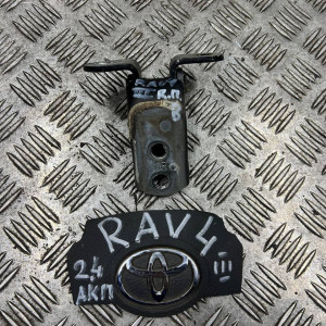 Петля двери передней правой верх Toyota Rav-4 III (2006-2012) 6871012151