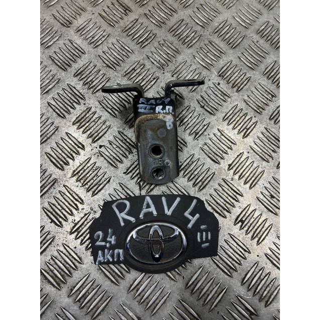Петля двери передней правой верх Toyota Rav-4 III (2006-2012) 6871012151