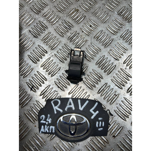 Кнопка стеклоподъемника одиночная Toyota Rav-4 III (2006-2012) 8481052030
