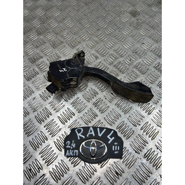 Педаль газа Toyota Rav-4 III (2006-2012) 7811042010