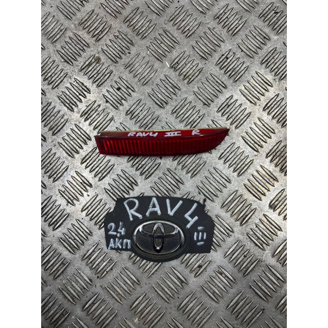 Катафот отражатель правый Toyota Rav-4 III (2006-2012) 8191013020