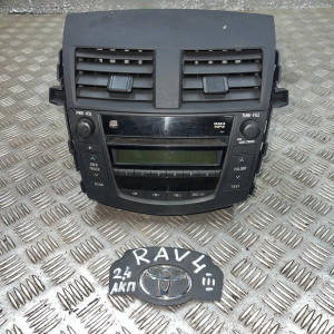 Магнитола мультимедиа Toyota Rav-4 III (2006-2012) 8612042160 панель центральная 5567042060B0