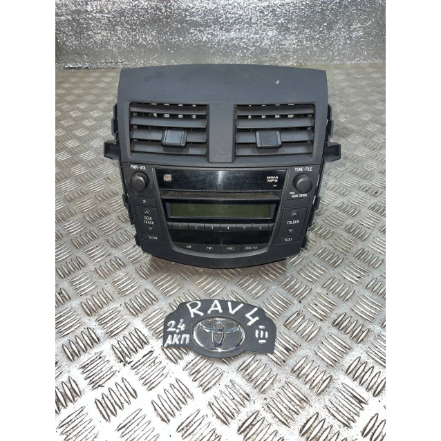 Магнитола мультимедиа Toyota Rav-4 III (2006-2012) 8612042160 панель центральная 5567042060B0