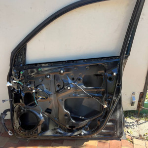 Дверь передняя правая Toyota Rav-4 III (06-12) 6700142110 6700142120