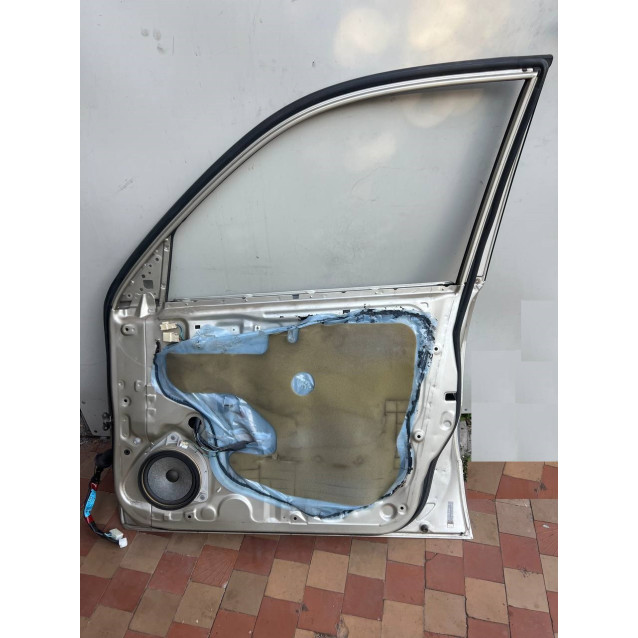 Дверь передняя правая Toyota Rav-4 (2000-2006) 6700142080