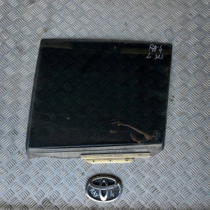 Стекло двери заднее левое Toyota Rav-4 (2000-2006) 6811442050