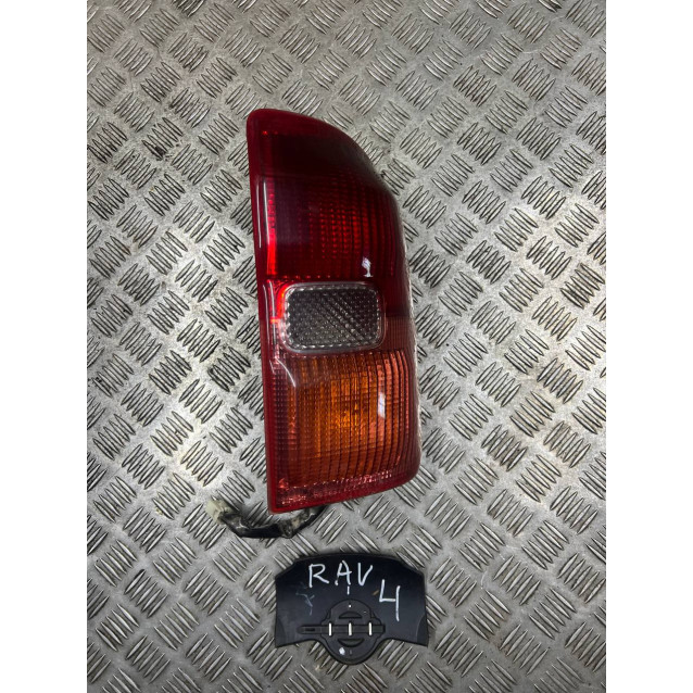 Фонарь правый Toyota Rav-4 (2000-2006) 8155142060