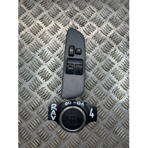 Блок управления стеклоподъемниками Toyota Rav-4 (2000-2006) 8482042120