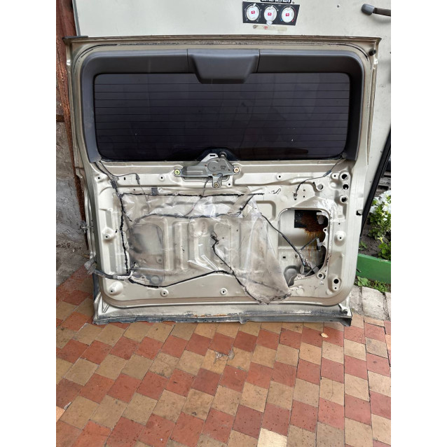 Крышка багажника Toyota Rav-4 (00-06) 6700542261 6700542260 