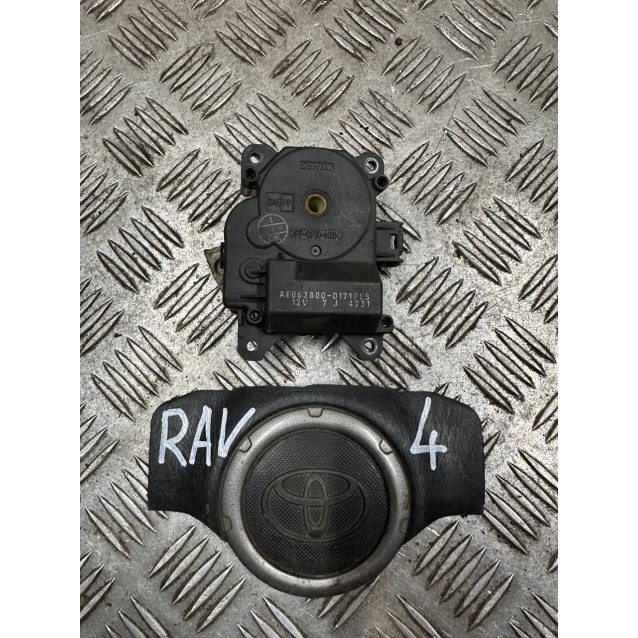 Шаговый двигатель печки Toyota Rav-4 (2000-2006) 638000240 0638000171