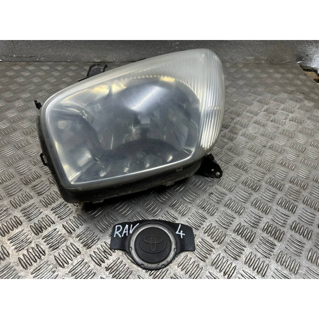 Фара левая Toyota Rav-4 (2000-2006) 8110642270 8117042180 8117042160