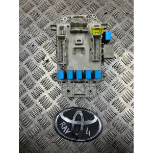 Блок предохранителей салон Toyota Rav-4 (2000-2006) 8273142010 