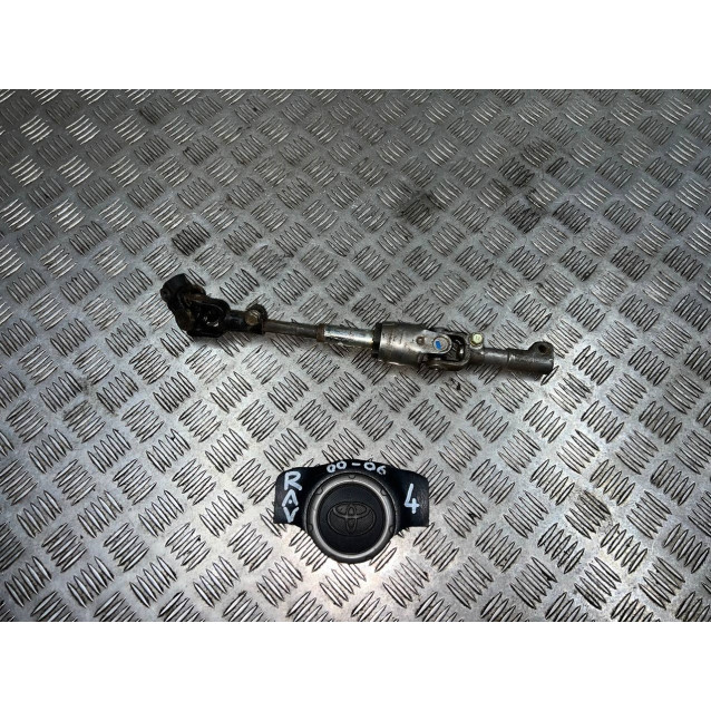 Карданчик рулевой рейки Toyota Rav-4 (2000-2006) 2.0 МКПП 4526042070