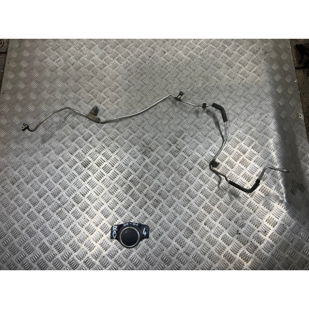 Трубка кондиционера Toyota Rav-4 (2000-2006) 8871642200