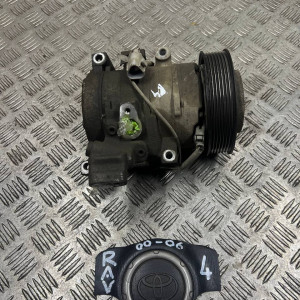 Компрессор кондиционера Toyota Rav-4 (2000-2006) 2.0 8832042080