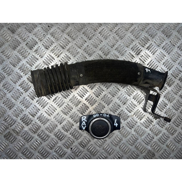 Патрубок повітряного фільтра Toyota Rav-4 (2000-2006) 2.0-2.4 1775028010