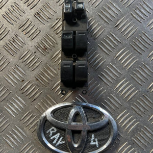 Блок управления стеклоподъемниками Toyota Rav-4 (2000-2006) 8482042090