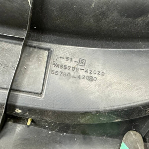 Жабо пластик панель під лобове скло (двірники) Toyota Rav-4 (2000-2006) 5578142060 5578442020