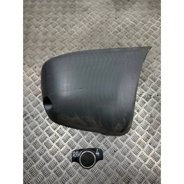 Бампер задний правый клык Toyota Rav-4 (2000-2006) 5216142902 5216142903