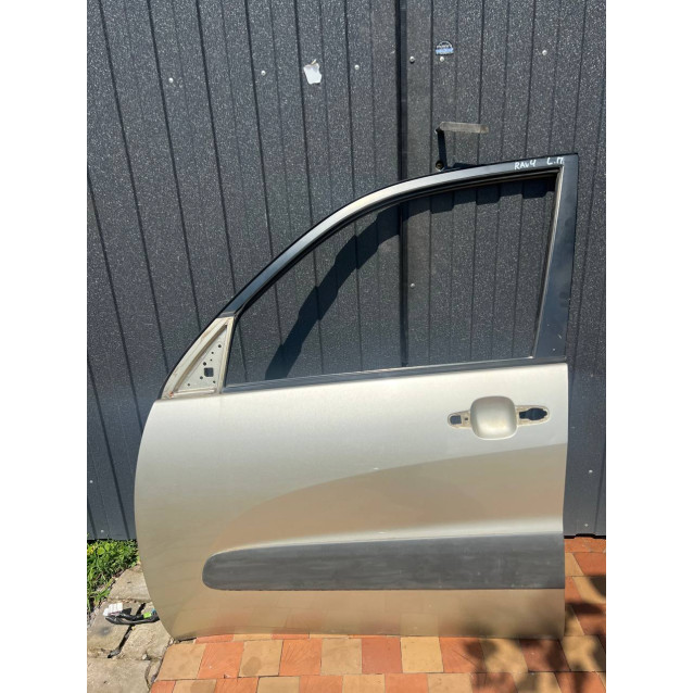 Дверь передняя левая Toyota Rav-4 (2000-2006) 6700242080