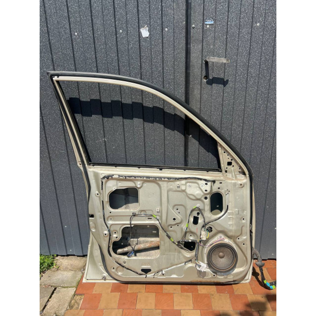 Дверь передняя левая Toyota Rav-4 (2000-2006) 6700242080