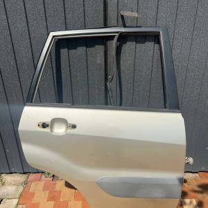 Дверь задняя правая Toyota Rav 4 (00-06) 6700342040