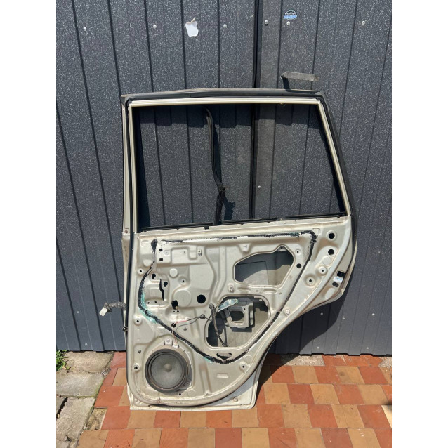 Дверь задняя правая Toyota Rav 4 (00-06) 6700342040