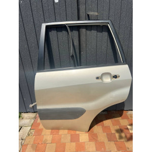 Дверь задняя левая Toyota Rav 4 (00-06) 6700442040