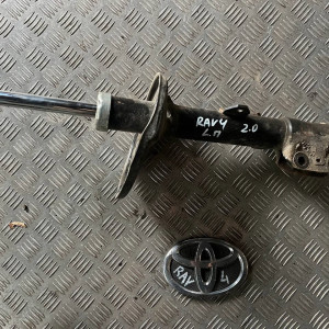 Амортизатор передний левый Toyota Rav 4 (2000-2006) 4852080635