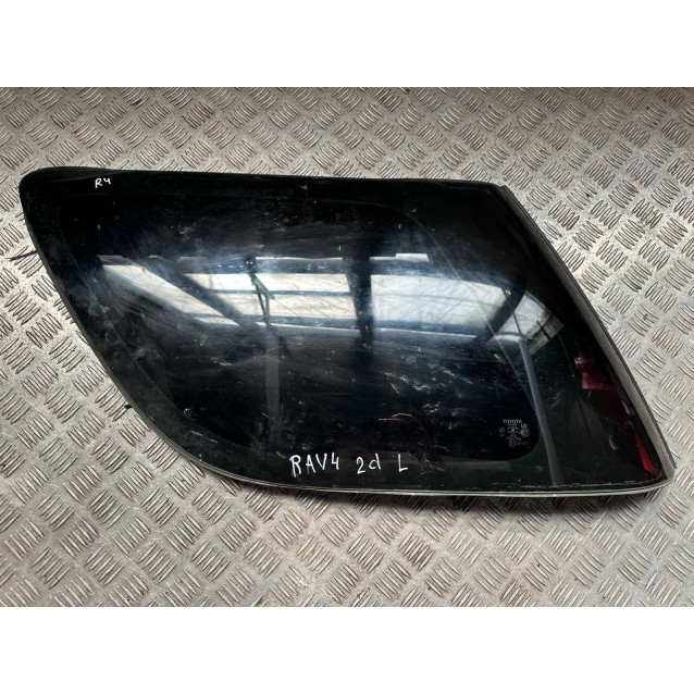 Стекло в кузов заднее левое Toyota Rav-4 (00-06) 6272042120 *2d 