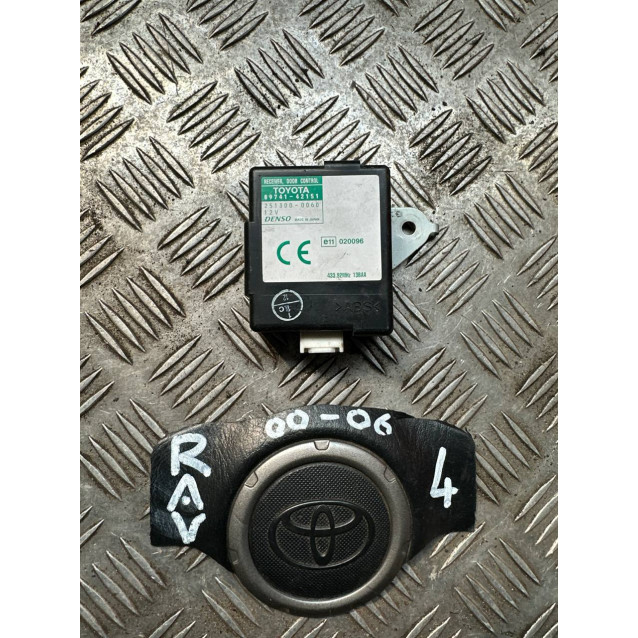 Блок комфорта BCM Toyota Rav-4 (2000-2006) 8974142151