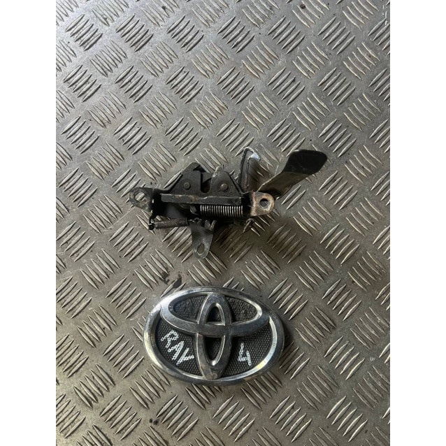 Замок капота Toyota Rav-4 (2000-2006) 5351042060