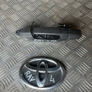 Ручка двери наружная задняя левая Toyota RAV-4 (2000-2006) 6920442010