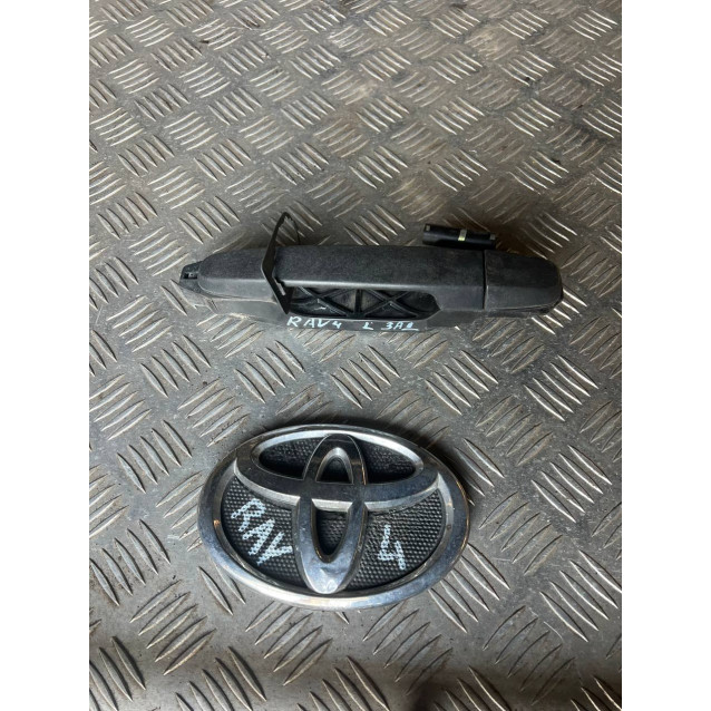 Ручка двери наружная задняя левая Toyota RAV-4 (2000-2006) 6920442010