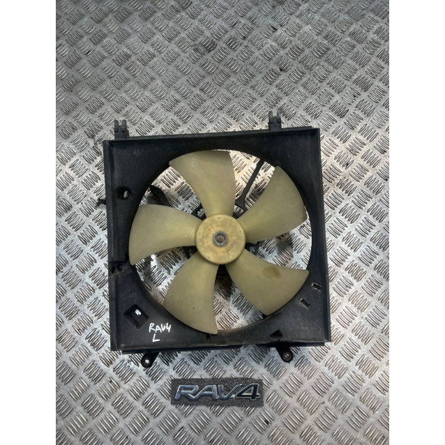 Диффузор с вентилятором радиатора Toyota Rav-4 (2000-2006) 1671128150 1671128130 *5 лопастей 